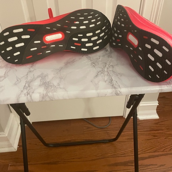 Adidas Red and Black Ultraboost 5 Running Shoes - Picture 4 of 4